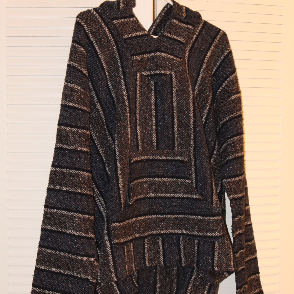 Sunspecs Blue and White Drug Rug